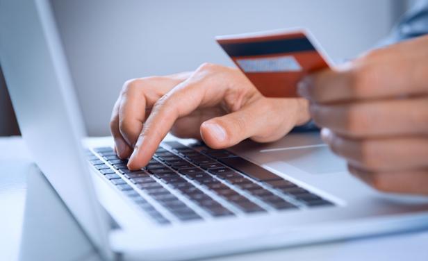 Se efectuaron 870 compras web por d&iacute;a en octubre