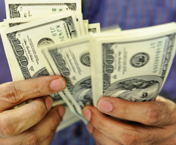 Exportadores en "situaci&oacute;n delicada" por baja del d&oacute;lar