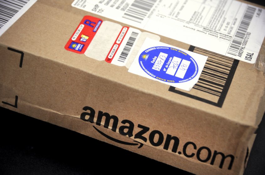 Gobierno baja a cuatro el l&iacute;mite anual de compras por persona en el exterior