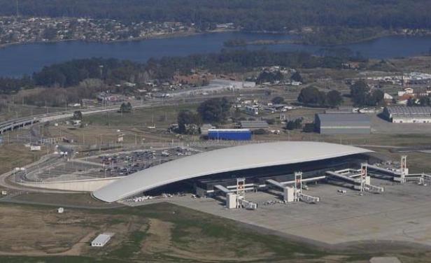 Extienden 10 a&ntilde;os la concesi&oacute;n del aeropuerto por US$ 23: y activos