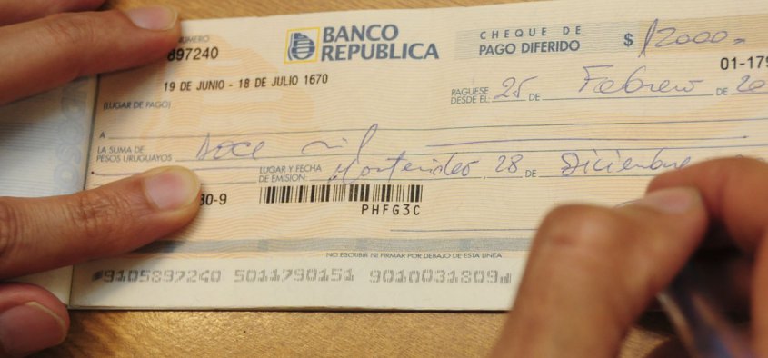 BCU volvi&oacute; a postergar vigencia de nuevo formato para cheques