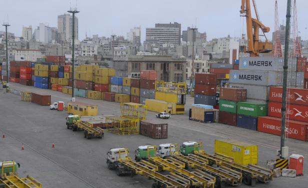 En la regi&oacute;n, Uruguay es de los m&aacute;s expuestos a China